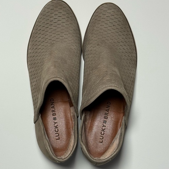 ✨ Lucky Brand Perforated Suede Booties – Women’s 6.5 ✨ - Picture 2 of 9